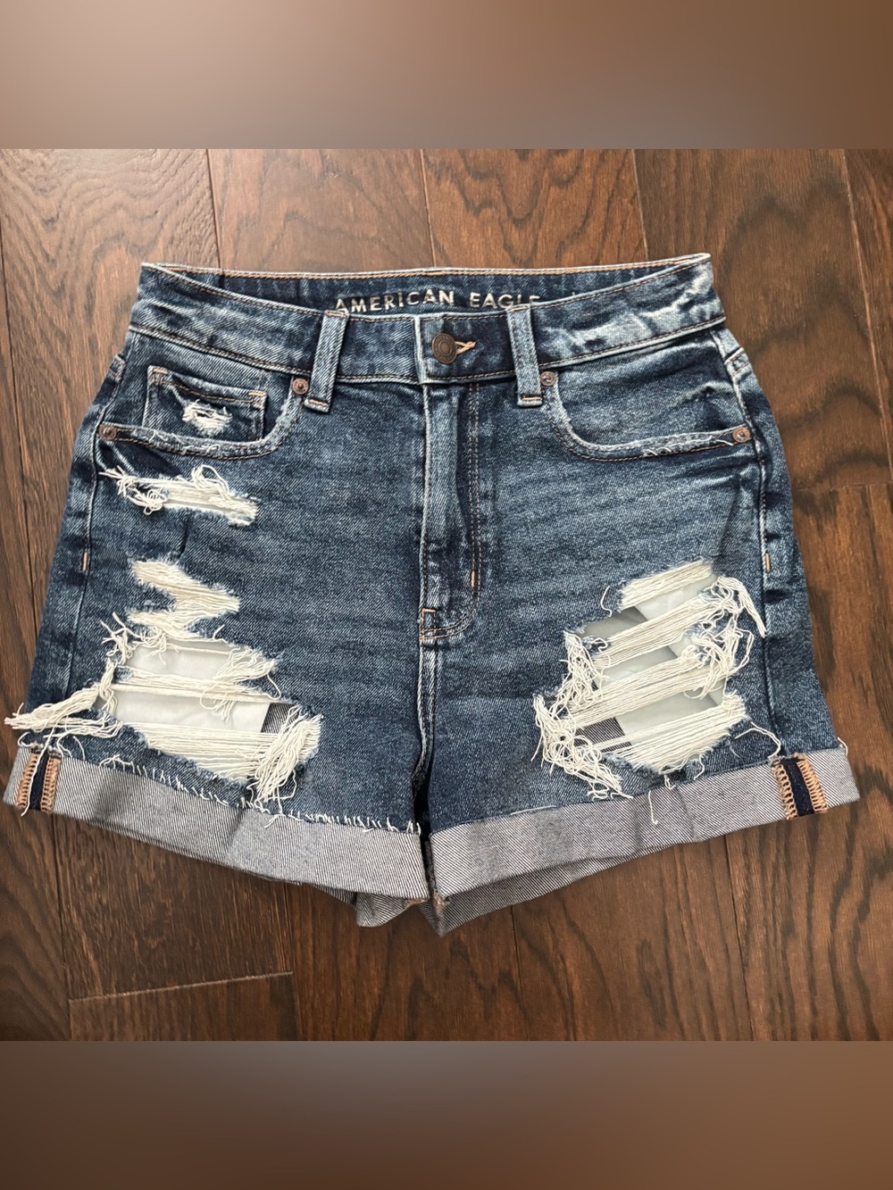 American Eagle outfitters Mom short stretch 2 distressed ripped style